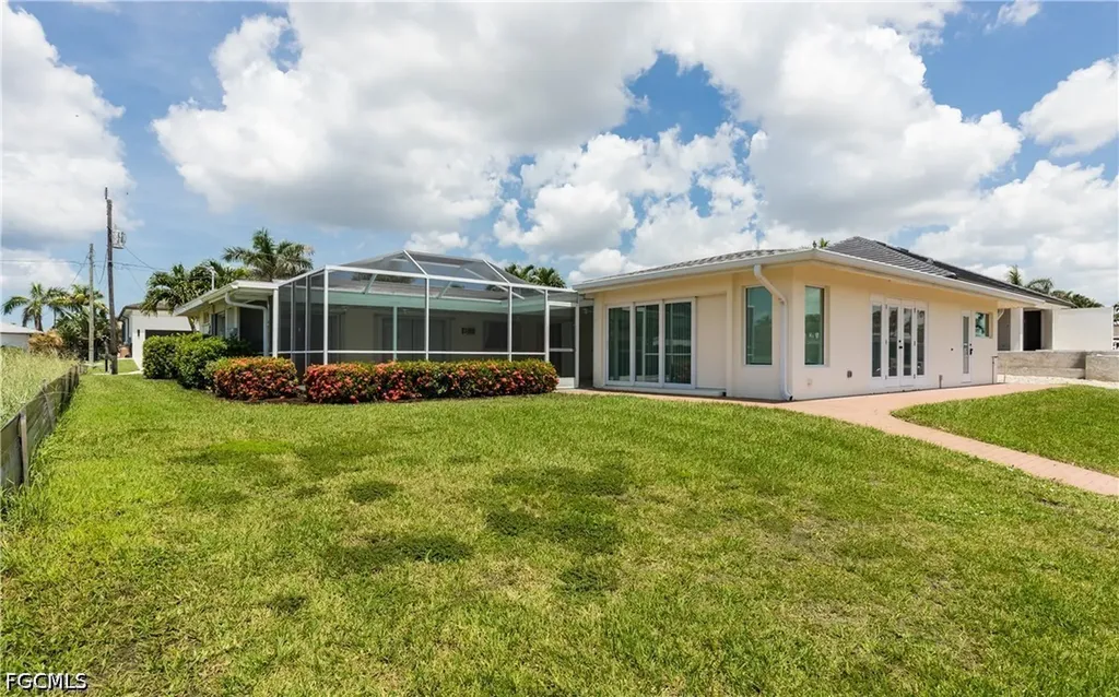 5609 De Soto Court Cape Coral FL 33904