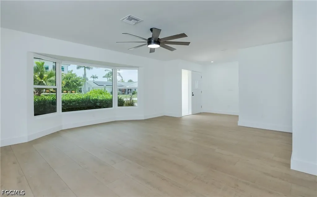 5609 De Soto Court Cape Coral FL 33904