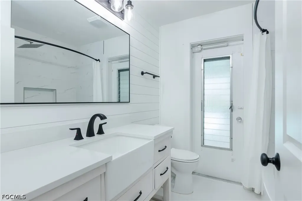 5609 De Soto Court Cape Coral FL 33904
