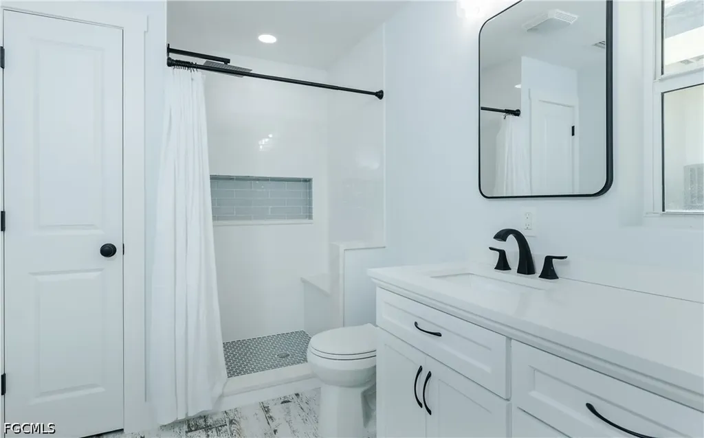 5609 De Soto Court Cape Coral FL 33904