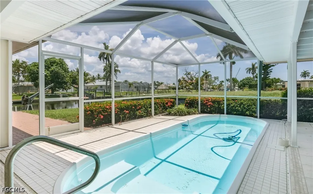 5609 De Soto Court Cape Coral FL 33904