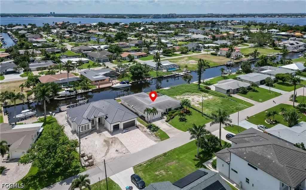 5609 De Soto Court Cape Coral FL 33904