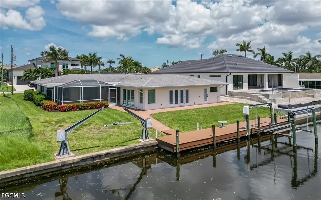 5609 De Soto Court Cape Coral FL 33904