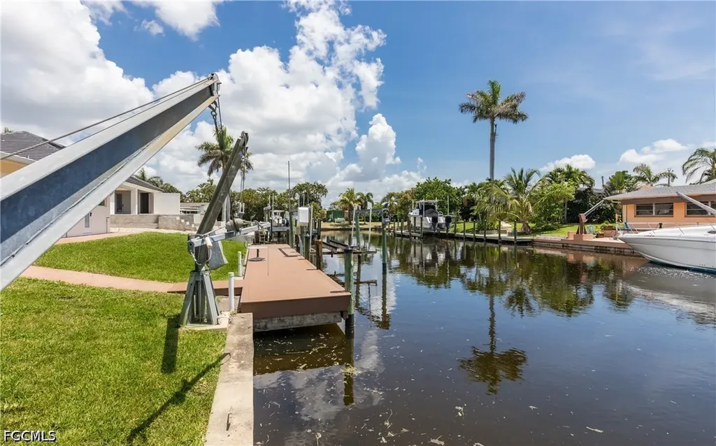 5609 De Soto Court Cape Coral FL 33904