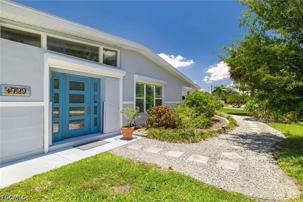 1729 Club House Road North Fort Myers FL 33917
