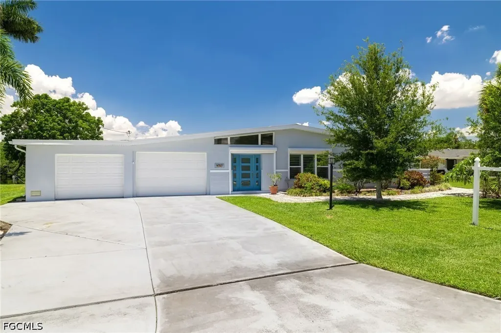 1729 Club House Road North Fort Myers FL 33917