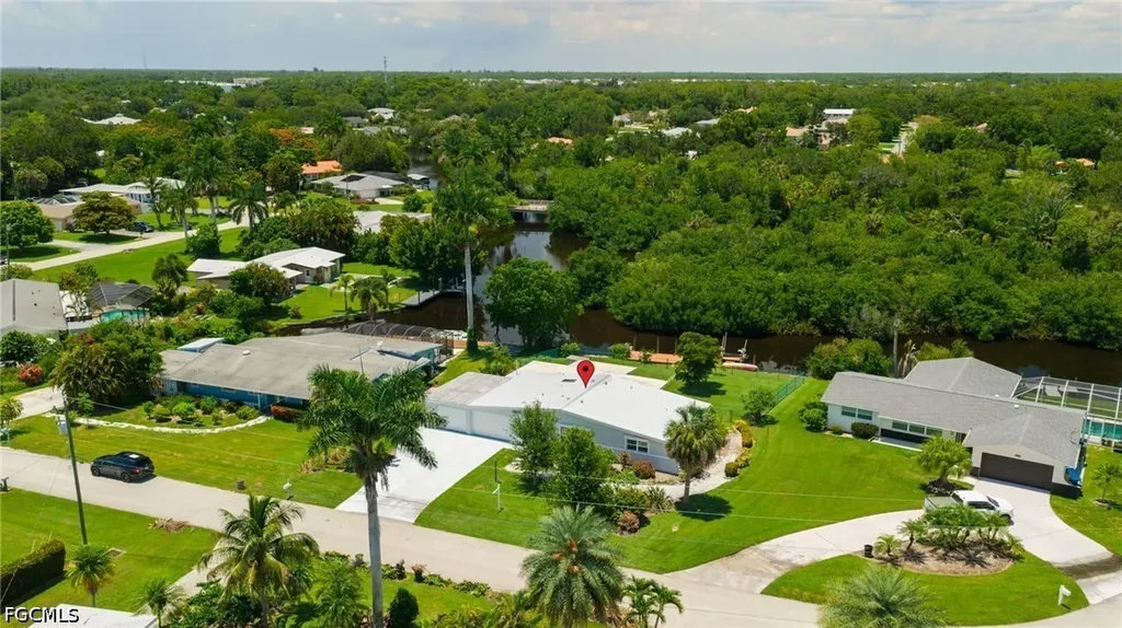 1729 Club House Road North Fort Myers FL 33917
