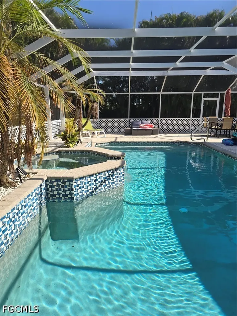 2136 SE 8th Avenue Cape Coral FL 33990