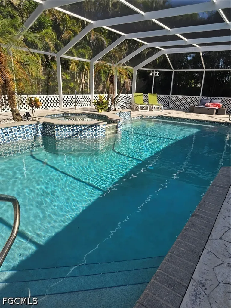 2136 SE 8th Avenue Cape Coral FL 33990