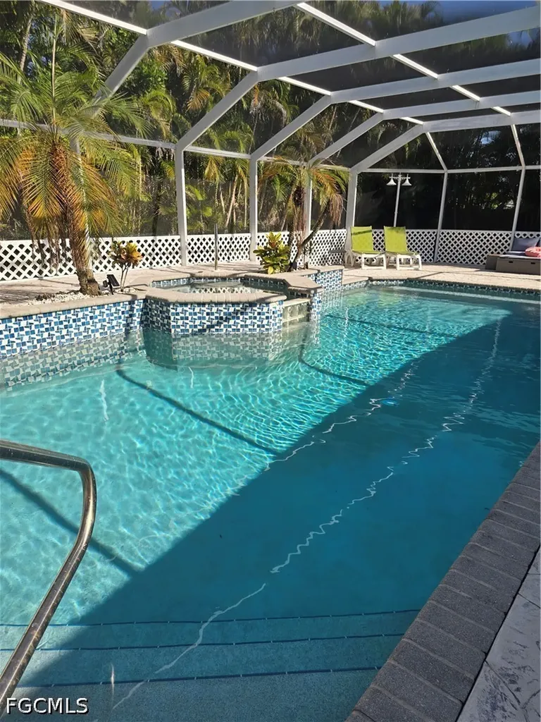 2136 SE 8th Avenue Cape Coral FL 33990