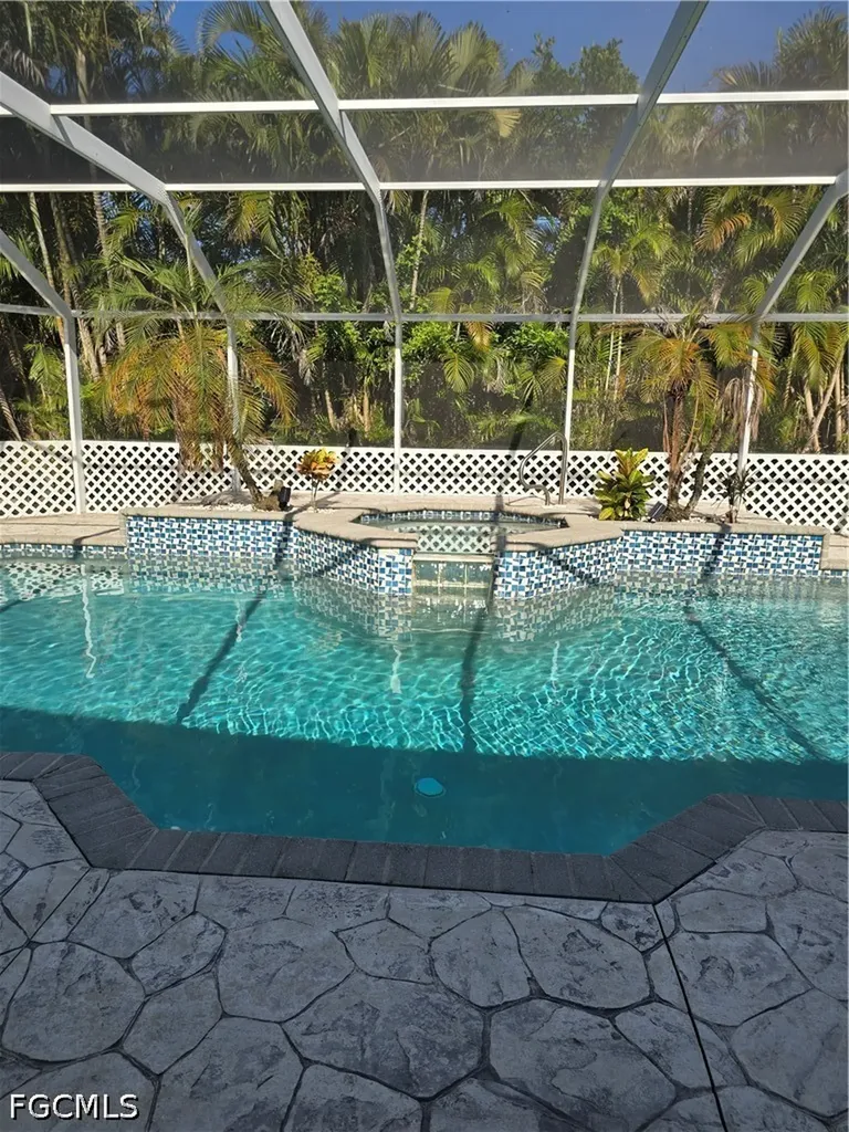 2136 SE 8th Avenue Cape Coral FL 33990