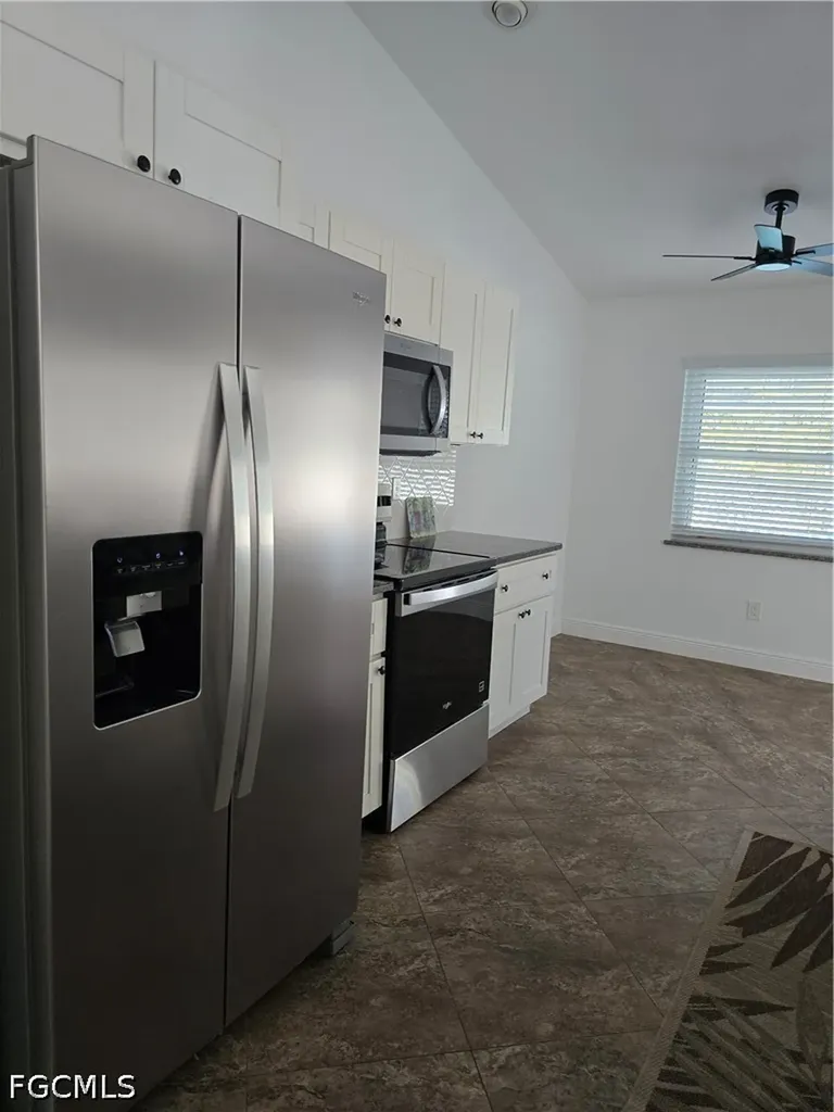 2136 SE 8th Avenue Cape Coral FL 33990