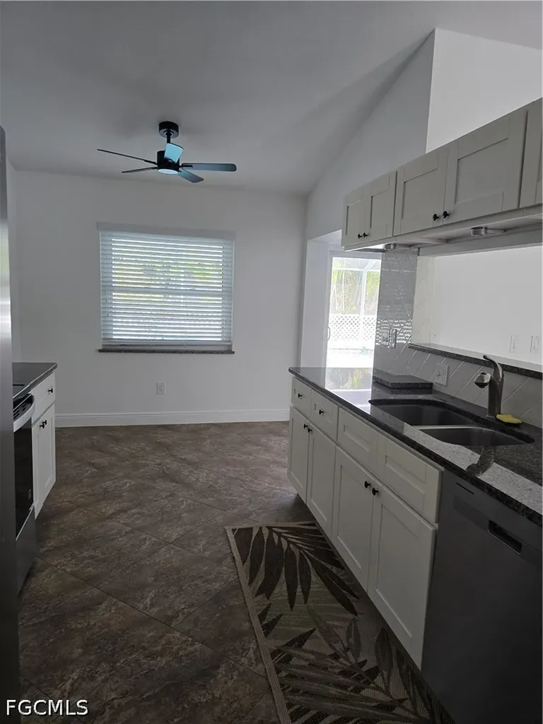2136 SE 8th Avenue Cape Coral FL 33990
