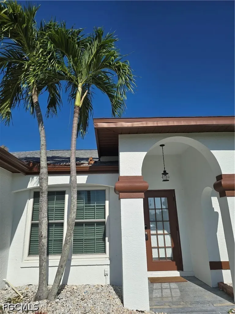 2136 SE 8th Avenue Cape Coral FL 33990