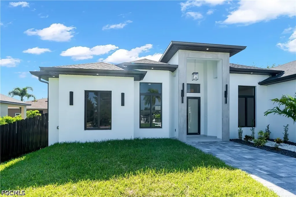 129 SW 34th Avenue Cape Coral FL 33991