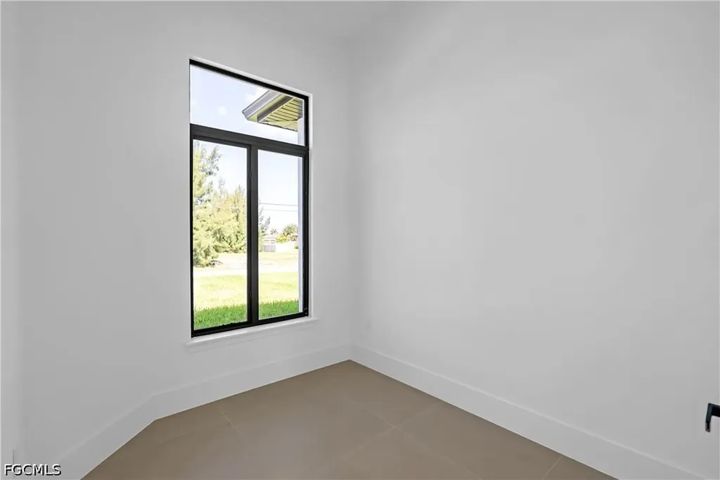 129 SW 34th Avenue Cape Coral FL 33991