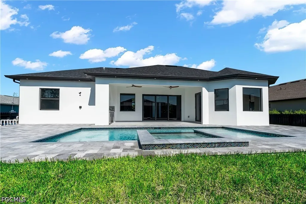 129 SW 34th Avenue Cape Coral FL 33991
