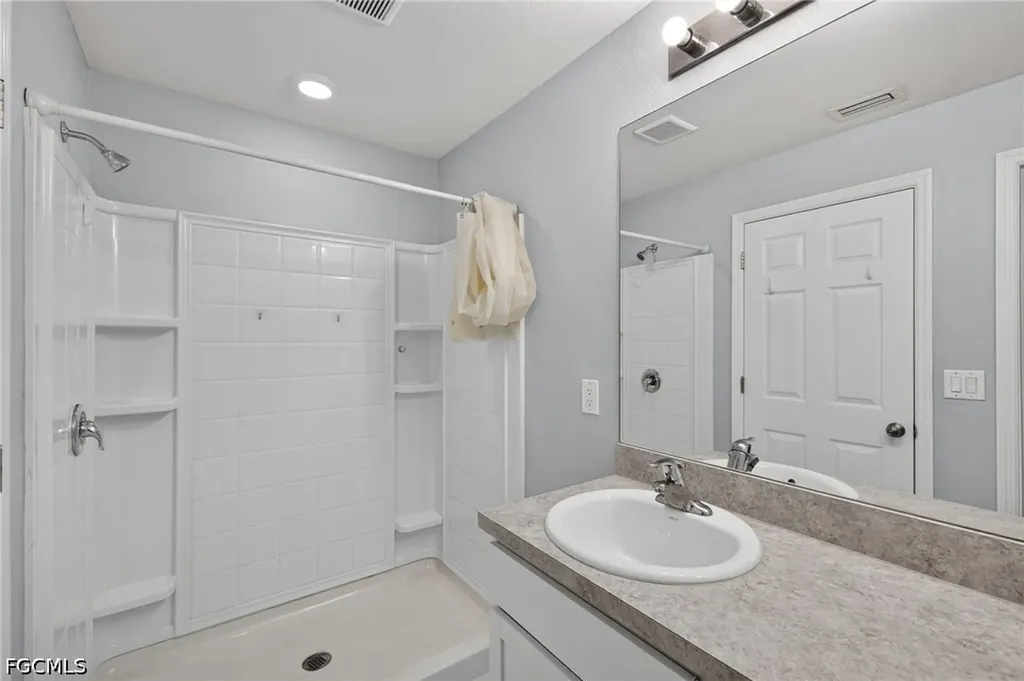 2809 NW 21st Avenue Cape Coral FL 33993