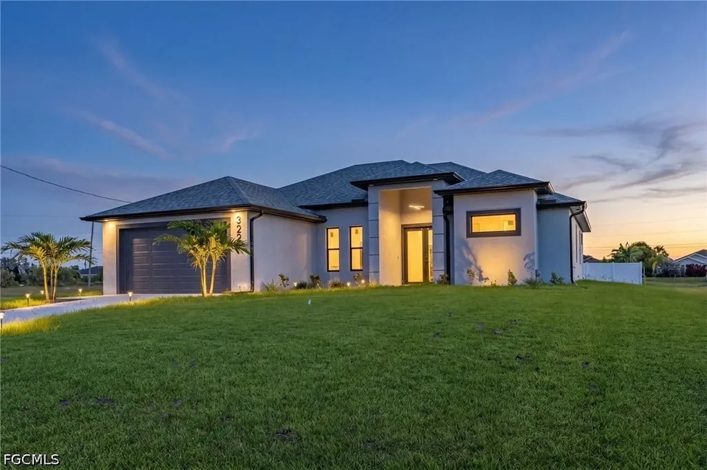 3227 NE 13th Place Cape Coral FL 33909