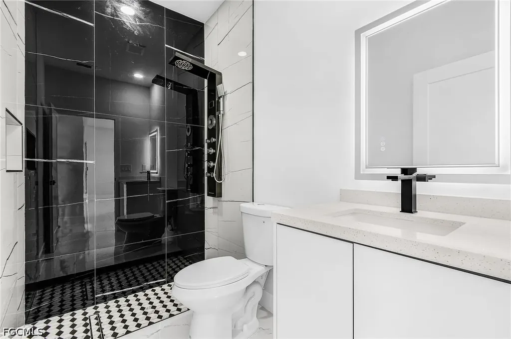 3227 NE 13th Place Cape Coral FL 33909