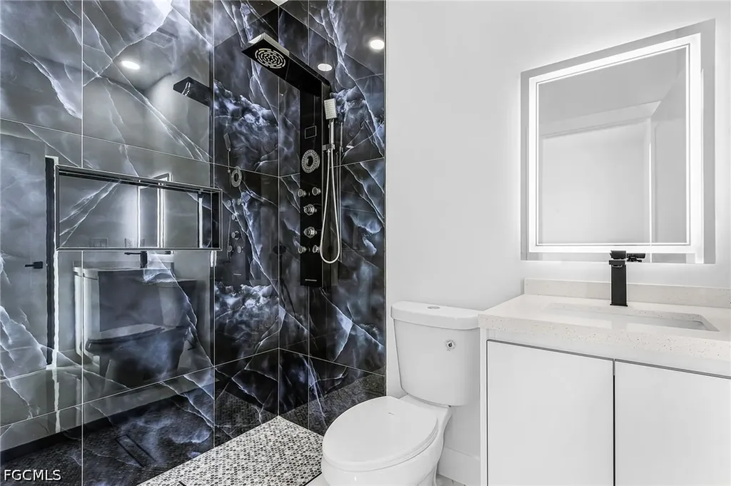 3227 NE 13th Place Cape Coral FL 33909