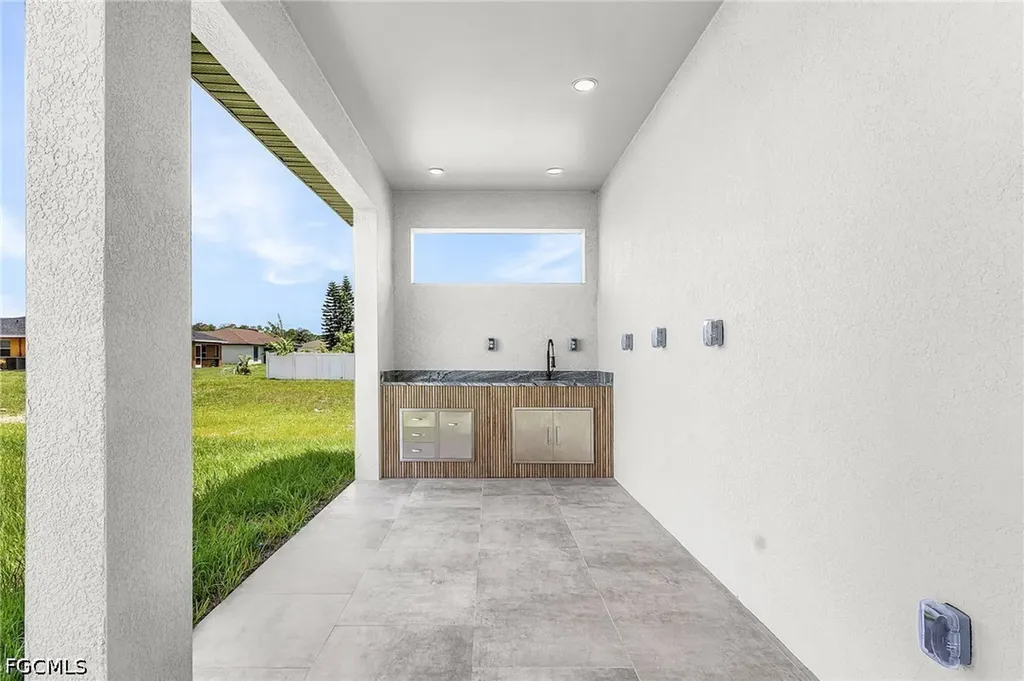 3227 NE 13th Place Cape Coral FL 33909