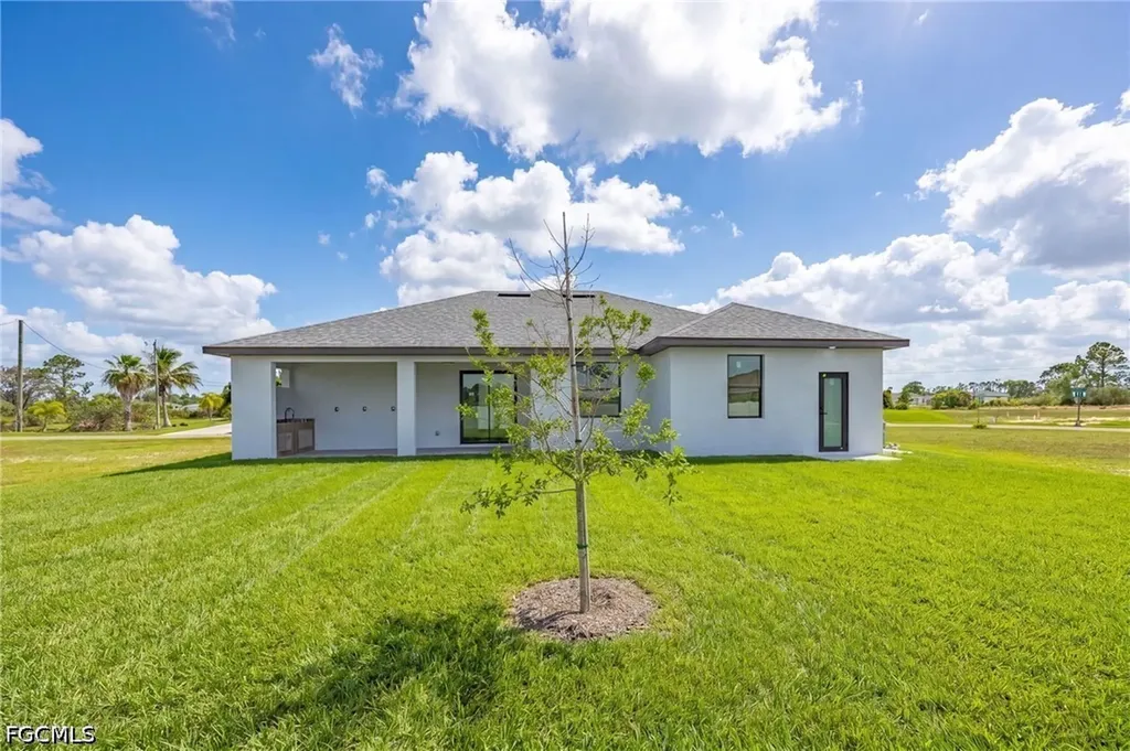 3227 NE 13th Place Cape Coral FL 33909