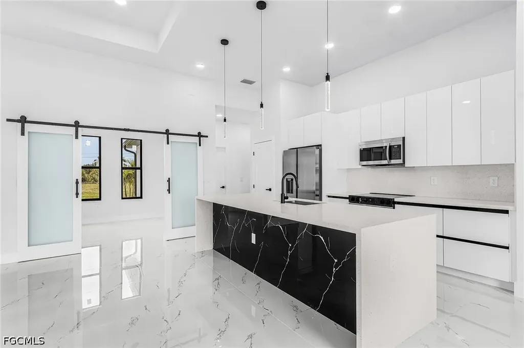 3227 NE 13th Place Cape Coral FL 33909