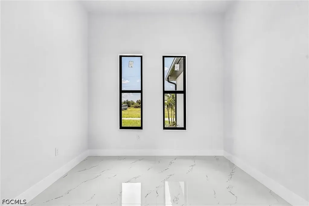 3227 NE 13th Place Cape Coral FL 33909