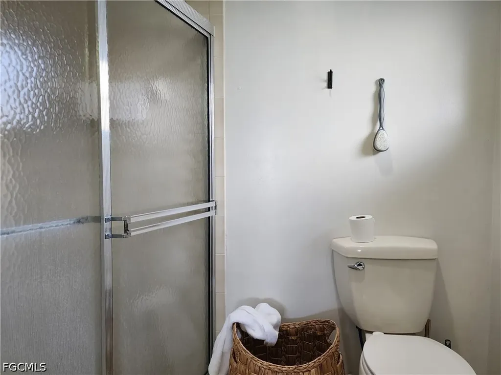 1822 SE 11th Terrace Cape Coral FL 33990