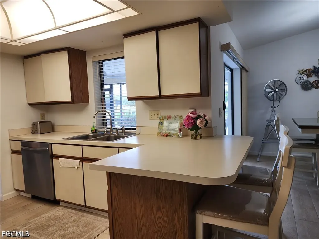 1822 SE 11th Terrace Cape Coral FL 33990