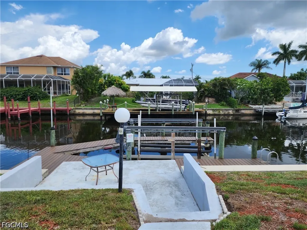 1822 SE 11th Terrace Cape Coral FL 33990