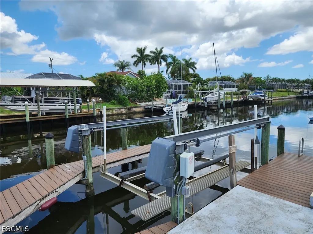 1822 SE 11th Terrace Cape Coral FL 33990