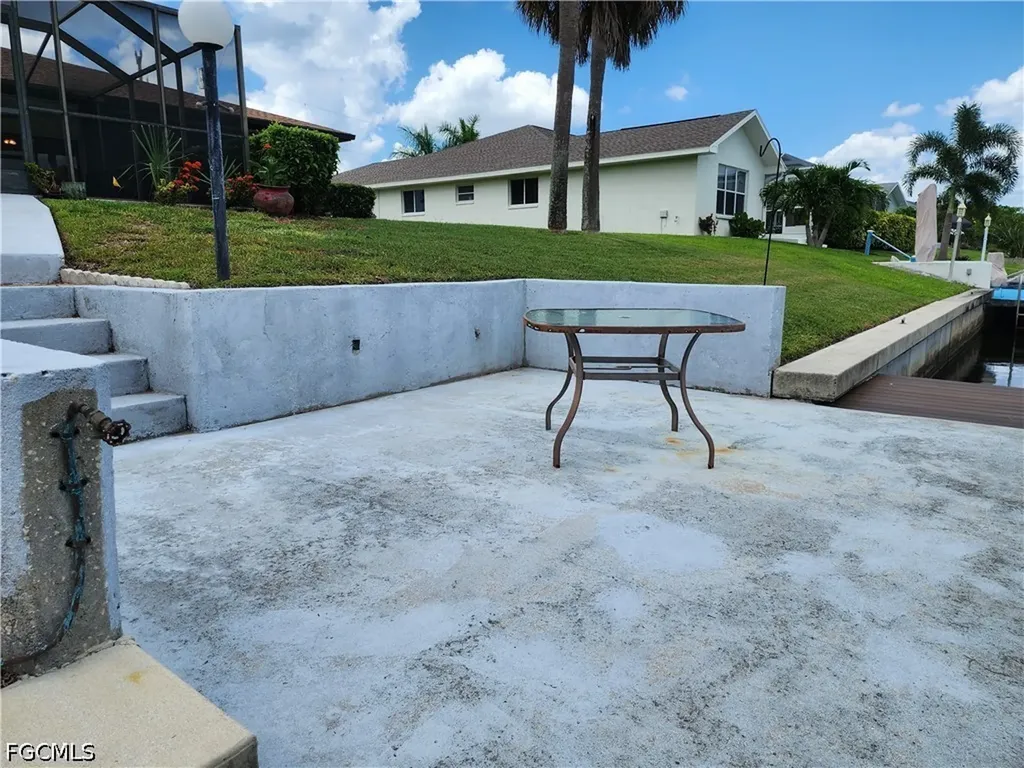 1822 SE 11th Terrace Cape Coral FL 33990