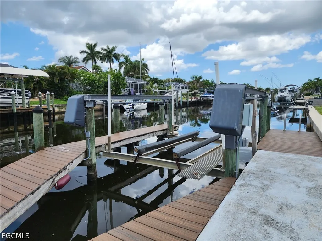 1822 SE 11th Terrace Cape Coral FL 33990