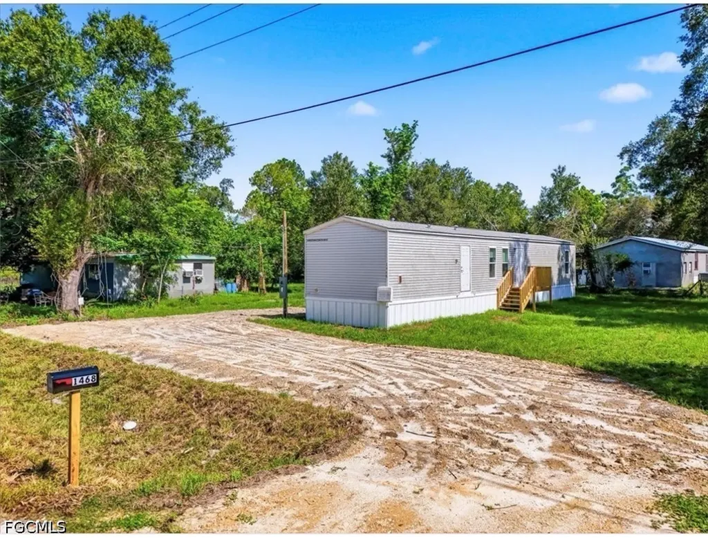 1468 Navaho Avenue Labelle FL 33935