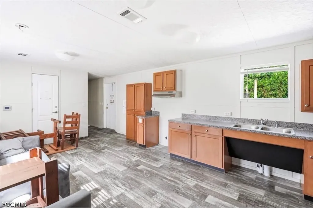 1468 Navaho Avenue Labelle FL 33935