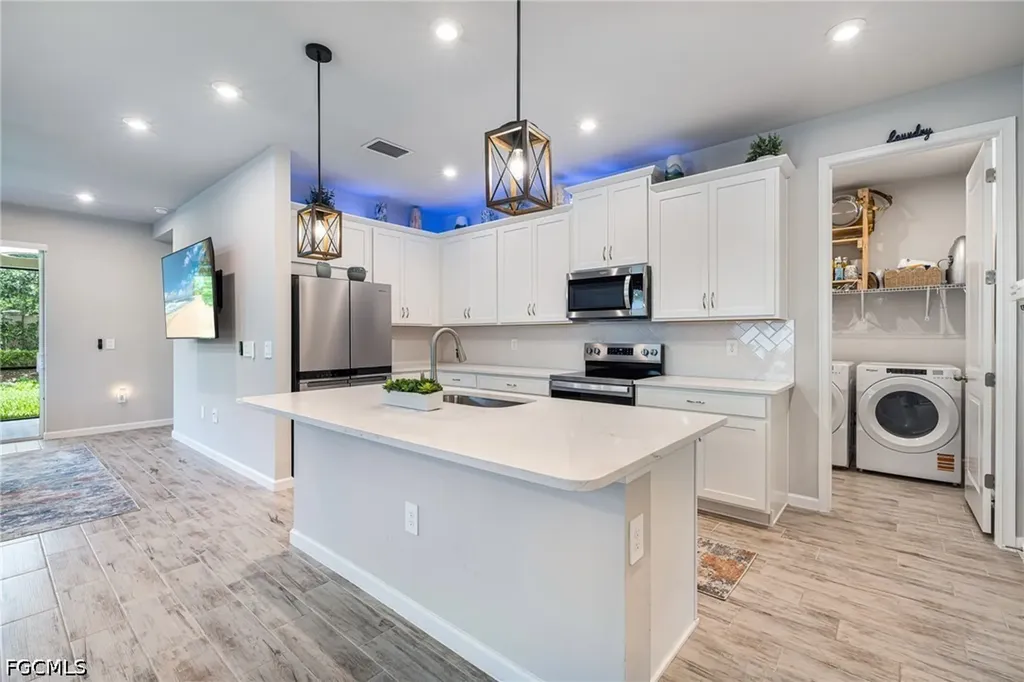 6617 Upward Spring Place Fort Myers FL 33966