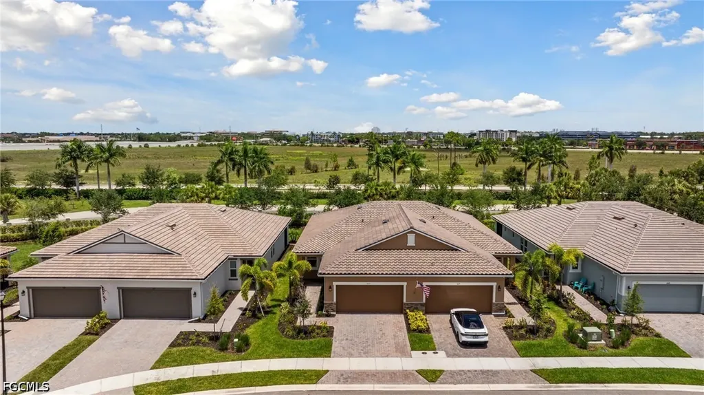 6617 Upward Spring Place Fort Myers FL 33966