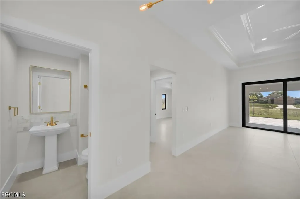 1213 NW 25th Place Cape Coral FL 33993