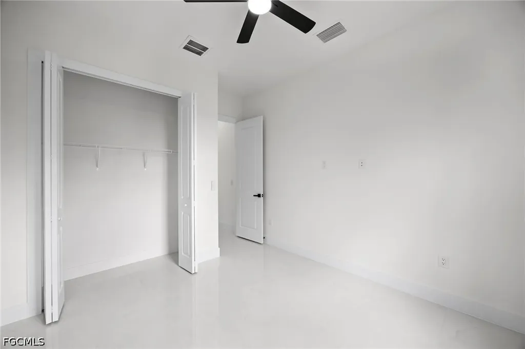 2815 37th Street SW Lehigh Acres FL 33976