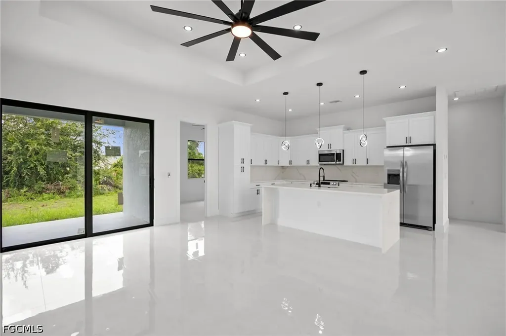2815 37th Street SW Lehigh Acres FL 33976