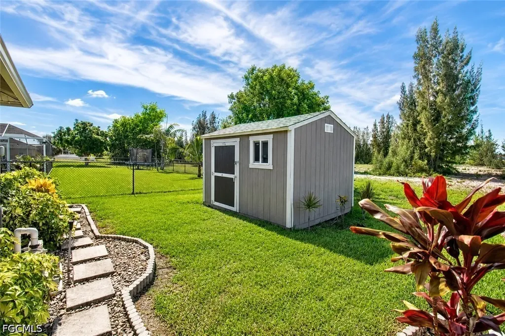 1215 SW 31st Terrace Cape Coral FL 33914