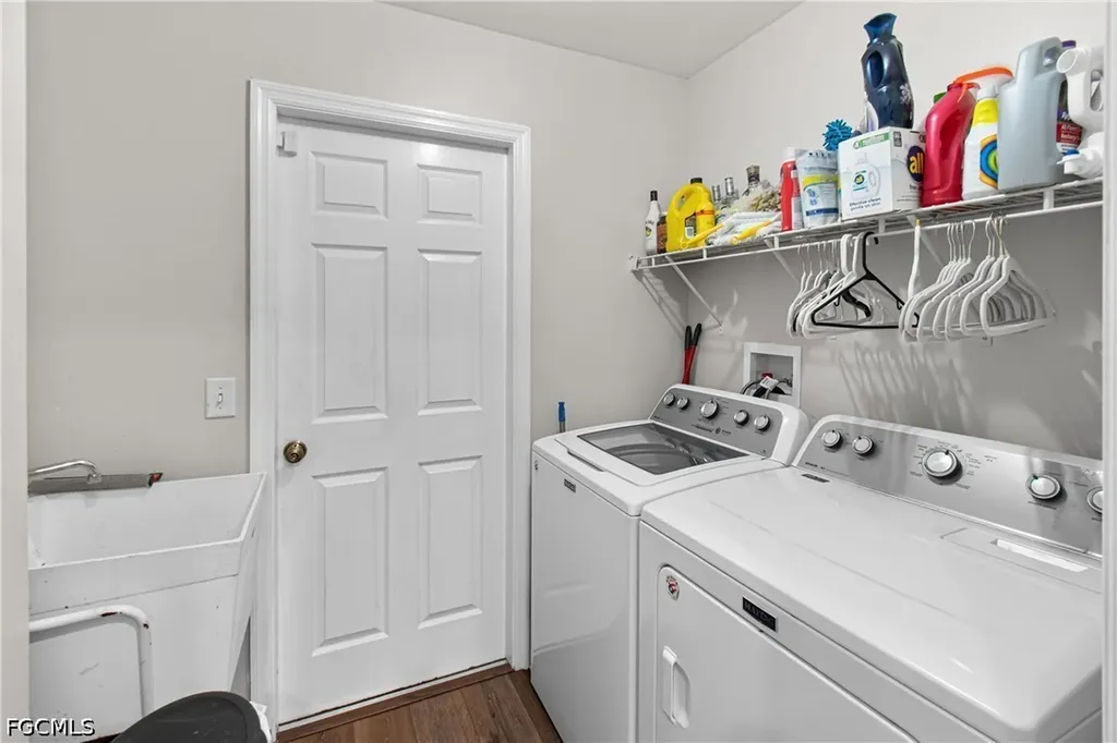1215 SW 31st Terrace Cape Coral FL 33914
