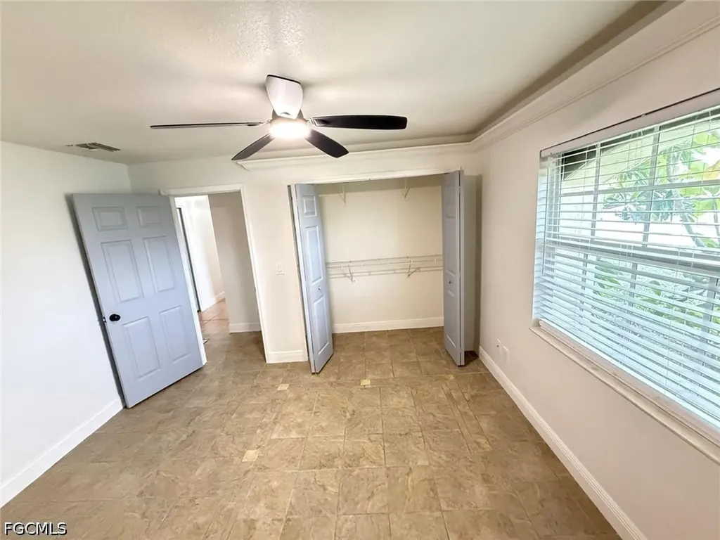 2712 SW 2nd Avenue Cape Coral FL 33914