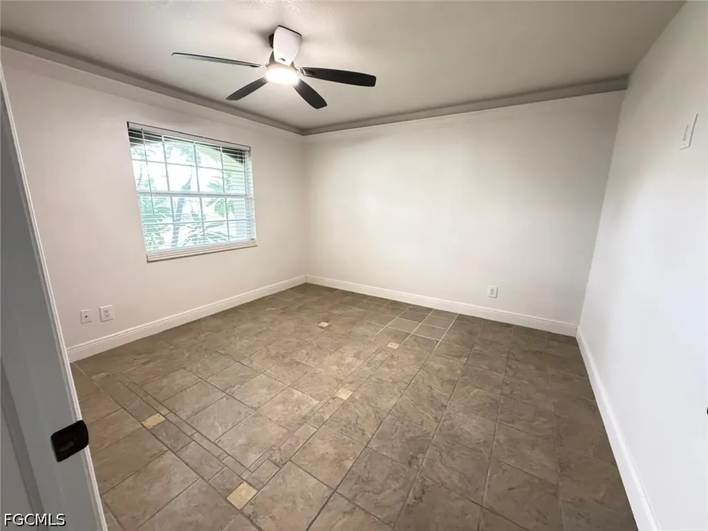 2712 SW 2nd Avenue Cape Coral FL 33914