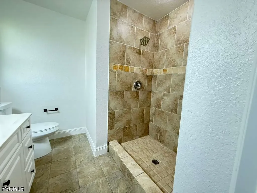 2712 SW 2nd Avenue Cape Coral FL 33914