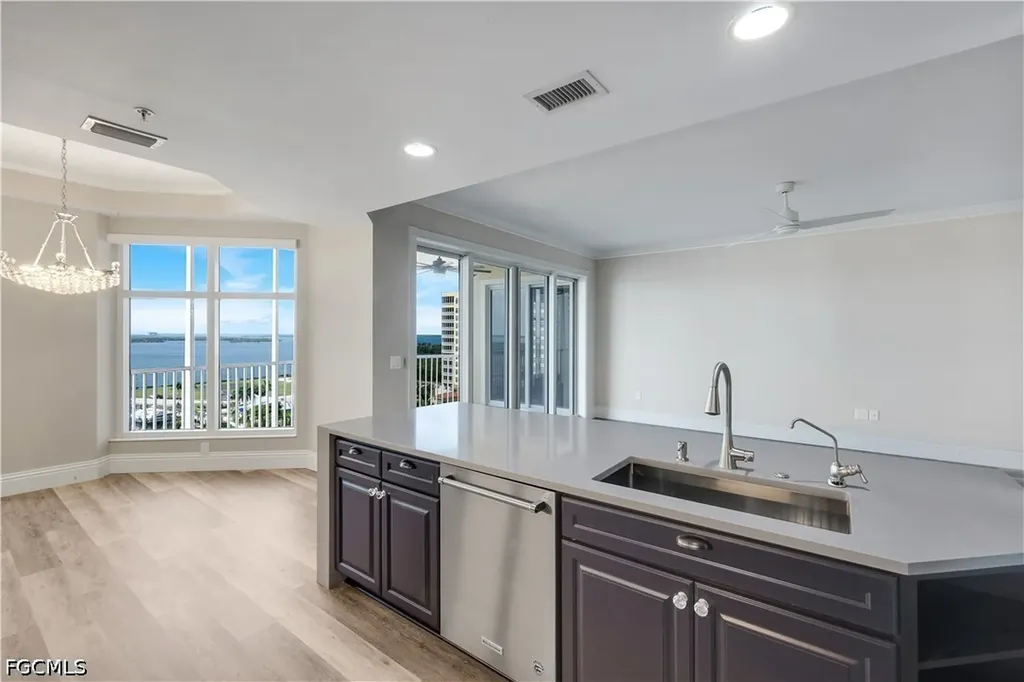 6021 Silver King Boulevard Cape Coral FL 33914