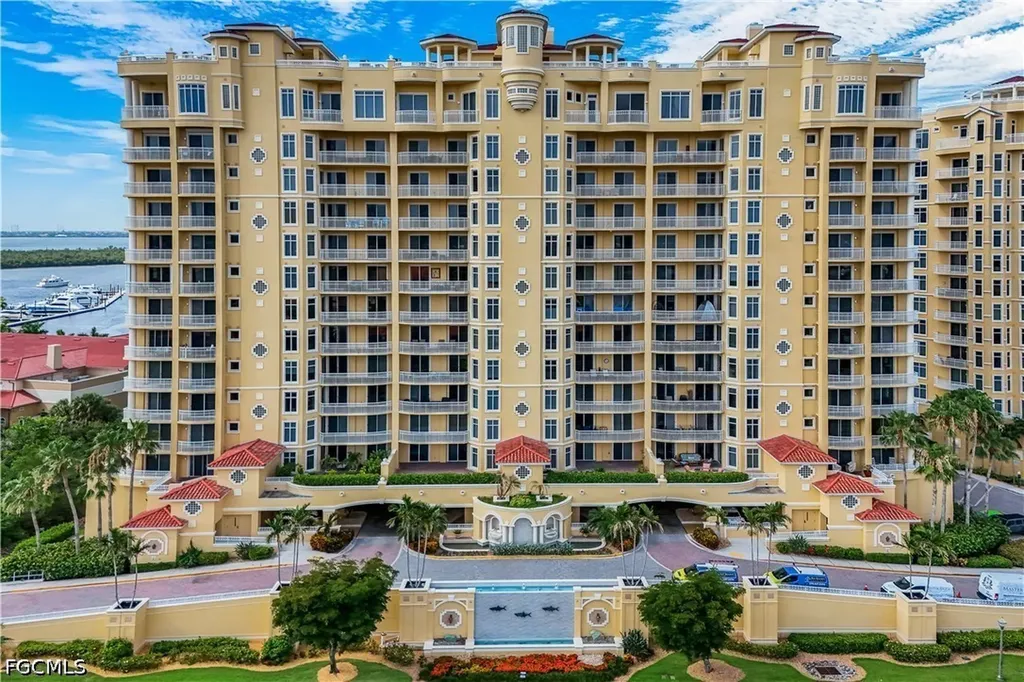 6021 Silver King Boulevard Cape Coral FL 33914