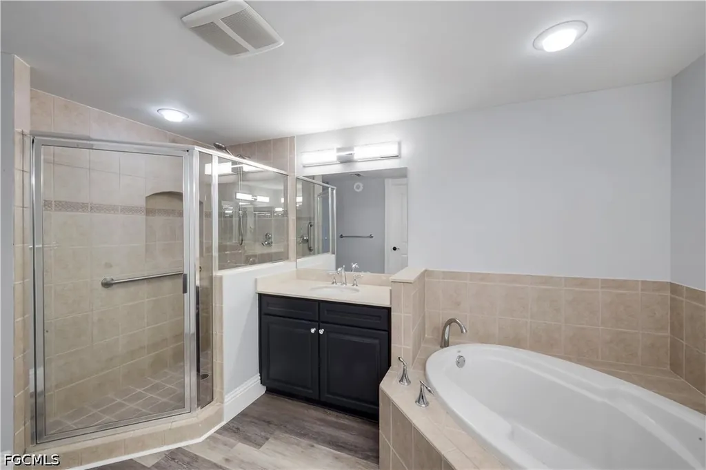 6021 Silver King Boulevard Cape Coral FL 33914